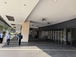 Connexion (D8), Retail #569581051